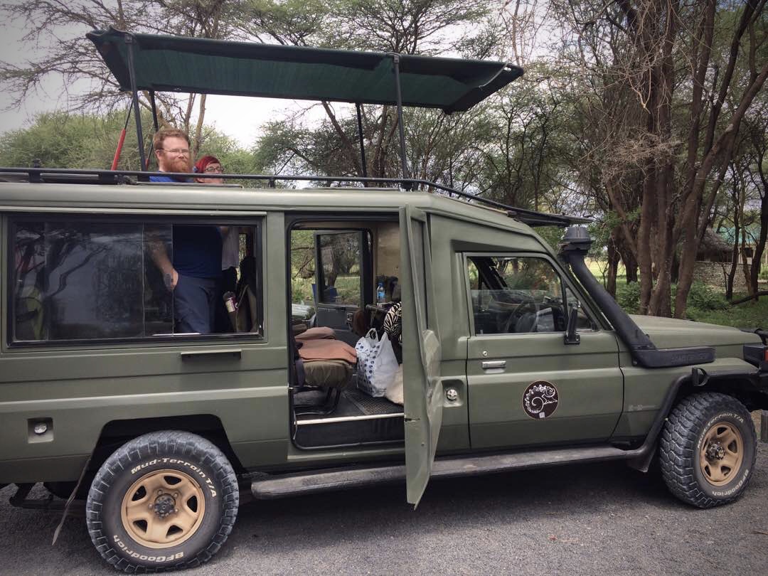 Elmundo safaris with tourist.